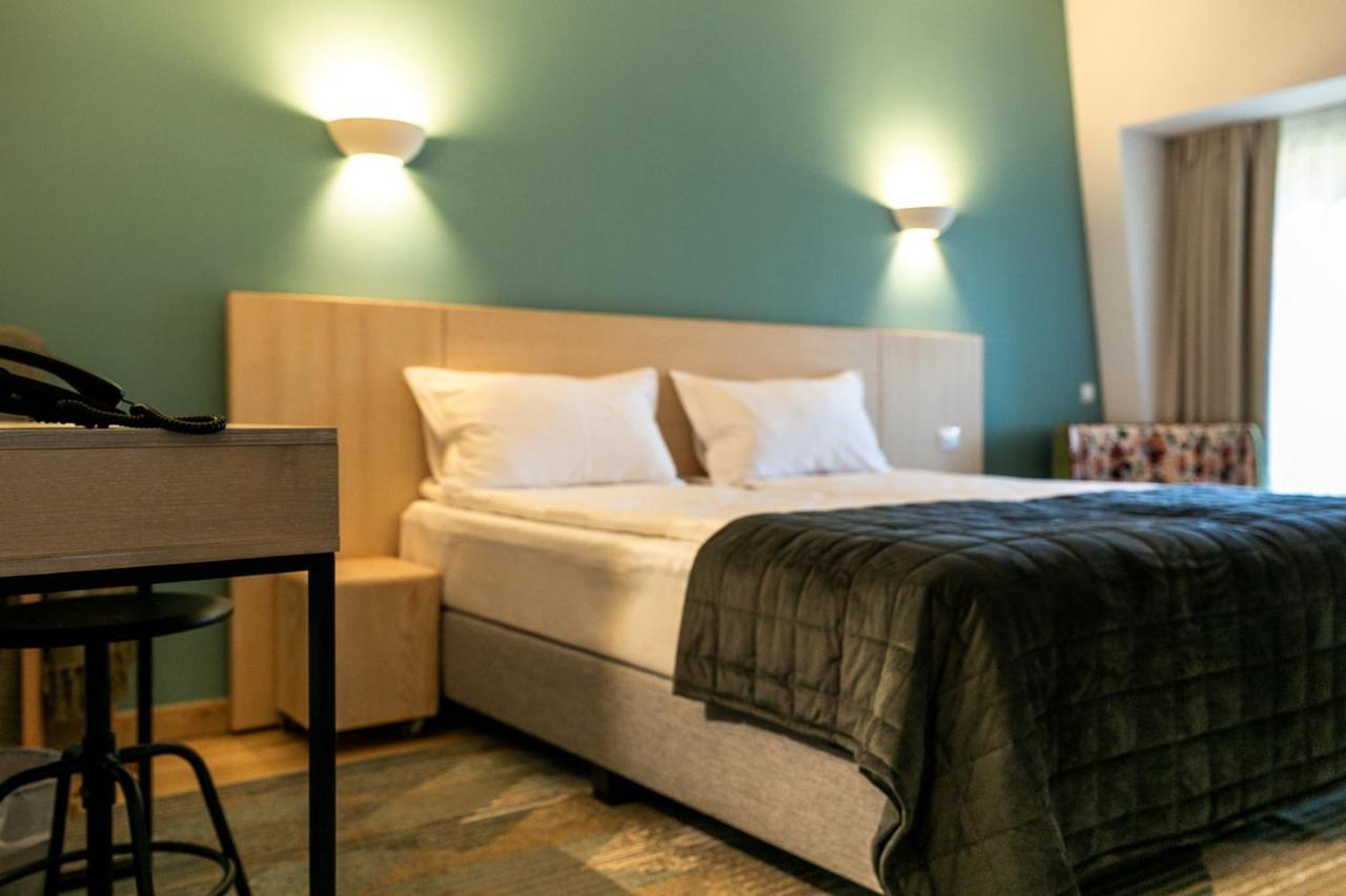Cuibul De Lemn Hotel Rîşnov Luaran gambar