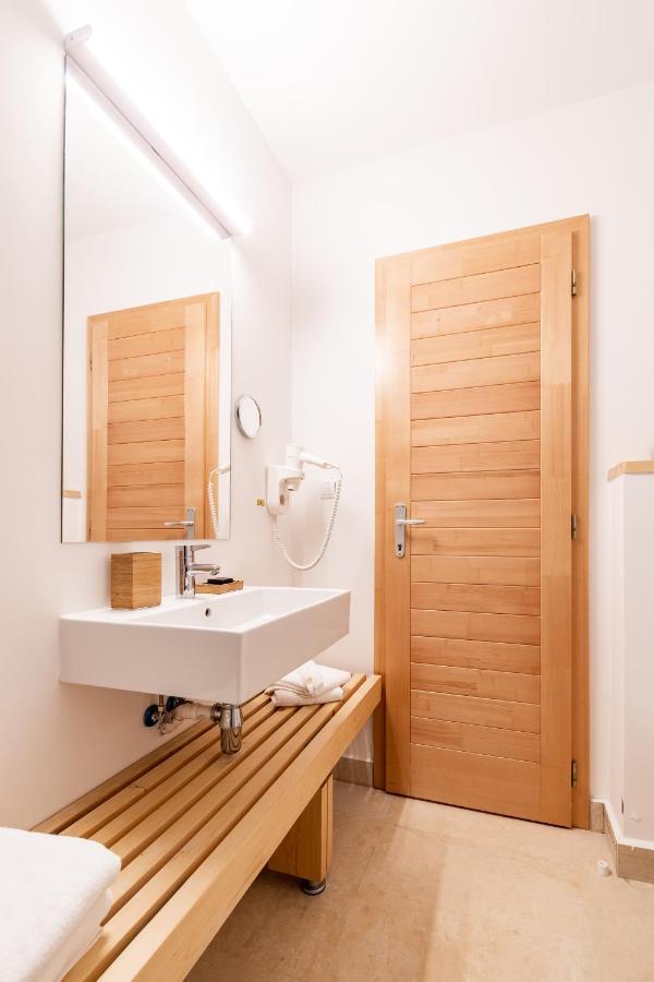 Cuibul De Lemn Hotel Rîşnov Luaran gambar