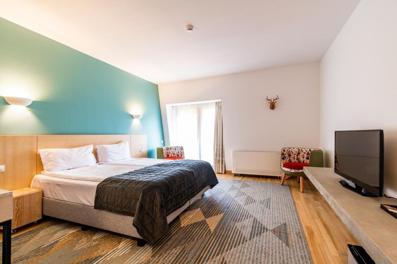 Cuibul De Lemn Hotel Rîşnov Luaran gambar